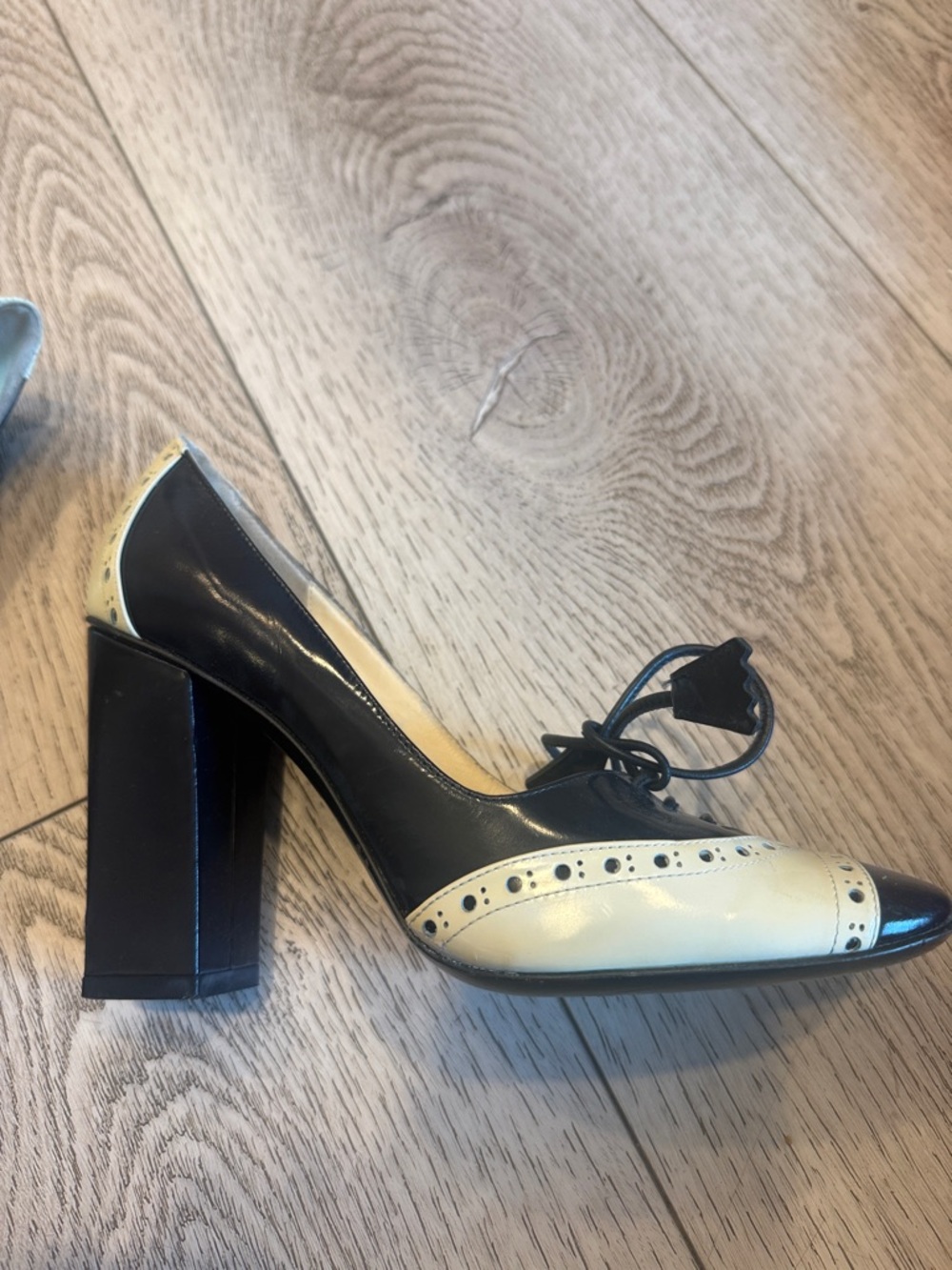 Marc by Marc Jacobs Two-Tone Black and Cream Brogue-Style High Heel Pumps - Picture 9 of 10